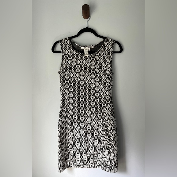 Max Studio Geometric Bodycon Mini Dress in Size Small - Picture 1 of 4